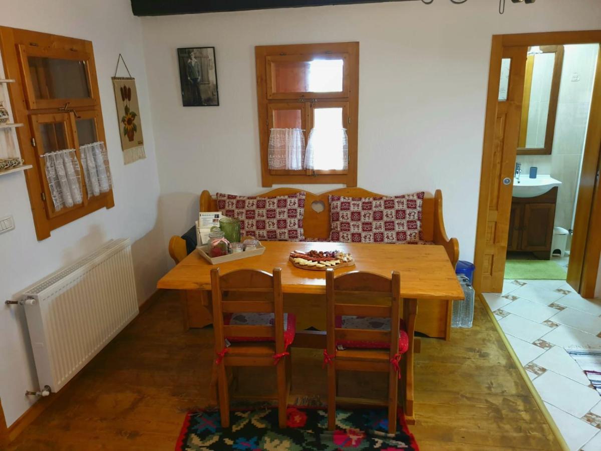 Villa Granny'S House Moisei Exterior foto