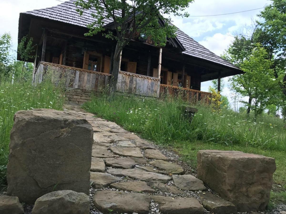 Villa Granny'S House Moisei Exterior foto